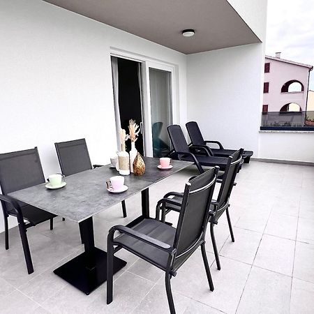 נובליה Boutique Hotel Ivy'Z מראה חיצוני תמונה