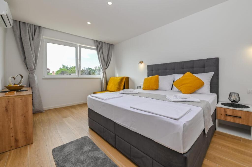 נובליה Boutique Hotel Ivy'Z מראה חיצוני תמונה