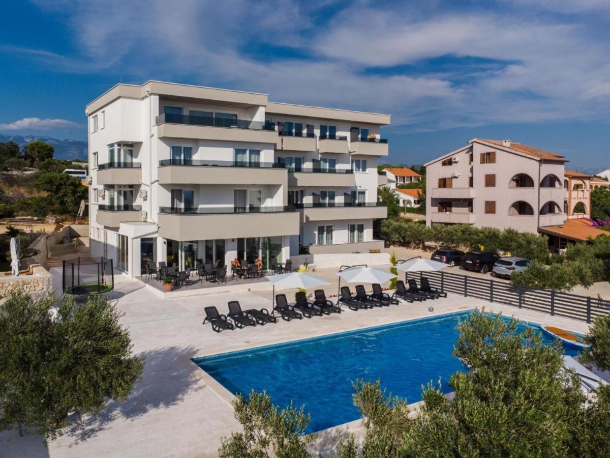 נובליה Boutique Hotel Ivy'Z מראה חיצוני תמונה