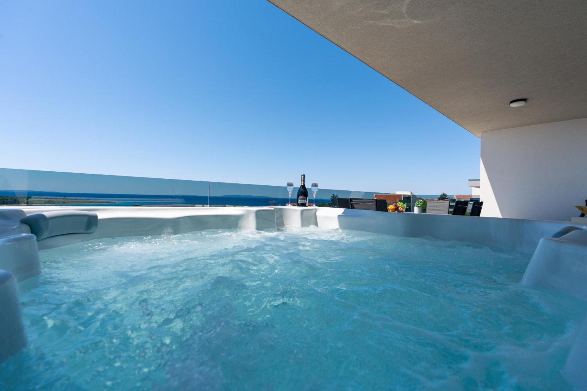 נובליה Boutique Hotel Ivy'Z מראה חיצוני תמונה